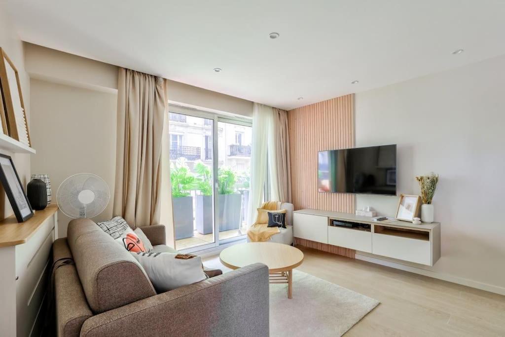 Superb T2 Avec Balcon 10mn De La Gare Montparnasse * Paris